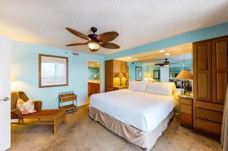 All-suite condo with pool hot tub sauna free WiFi & central AC - 2