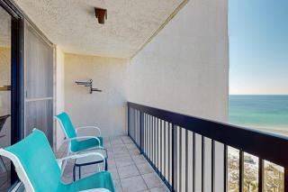 16th floor condo with shared on-site pools hot tub restaurant and bar - 9