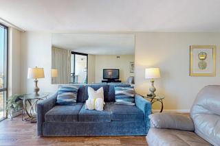 16th floor condo with shared on-site pools hot tub restaurant and bar - 5