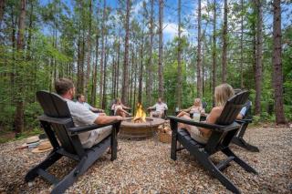 New Cabin w Hot Tub + Views Sleeps 12 - 6