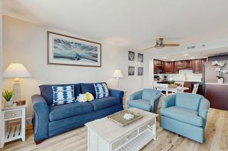 Spacious oceanfront condo with pool on-site ocean view WiFi & central AC - 5