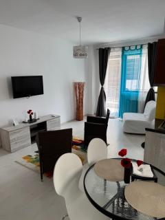 Studio Minunat la MARE - 5