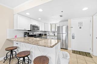 17th-floor Gulf-front condo with indoor & outdoor pools hot tub & on-site dining - 1