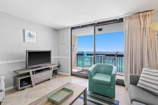 Beach-chic 18th floor condo w gulf-front views Indoor & outdoor pool on-site - 3
