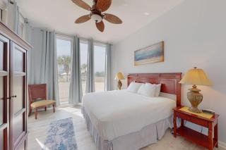 Garden-view condo with lagoon & kid's pools beach access on-site eateries & AC - 6