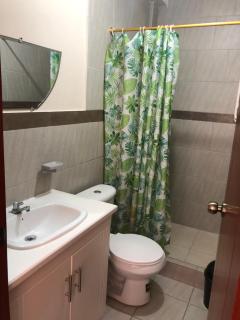 Hermoso departamento céntrico con cocina y parqueadero - 4