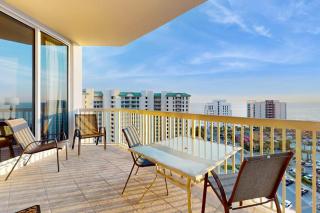 Gorgeous penthouse w shared outdoor pool hot tub tennis - Snowbird-friendly - 9