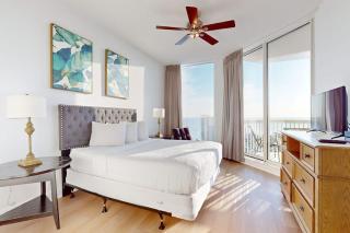 Gorgeous penthouse w shared outdoor pool hot tub tennis - Snowbird-friendly - 7