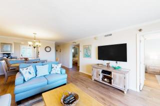 Colorful Gulf-view condo with pools hot tub tennis gym & easy beach access - 7