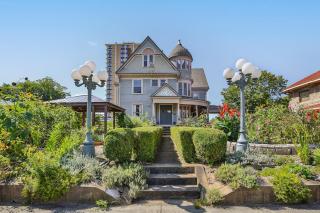 1895 Victorian Home on Historic Walnut Street - 0