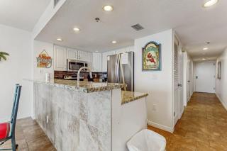 Amazing Unit Splash pad & multiple pools on-site Gulf-front - 6