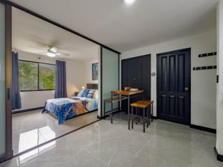Marina Loft #307 Beautiful Renovated Studio 1 Bed - 8