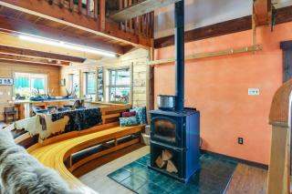 Ocean Front & Private Beach! Coffman Cove Lodge - 4