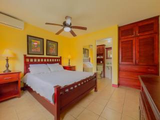 Tropical Waves #1 2 bed 2 Bath Tropical Living - 2