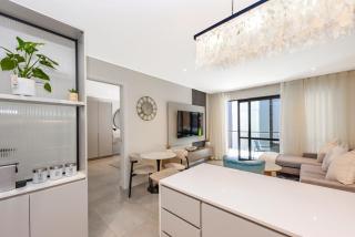 Hyde Park Rose - 2 beds, 2 baths, Gym, Pool - 6