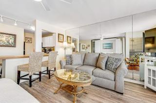 Sparkling Studio with Shared Pools Hot Tubs Golf Tennis & a Private Beach - 2