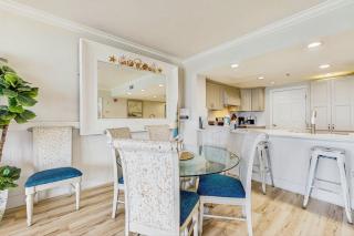 Oceanfront 10th-floor condo with great view balcony WiFi AC & WD - 3