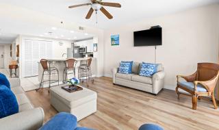 Gorgeous 2nd-floor condo with W&D resort style pool gym and beach access - 6