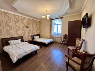 Christy Hotel - 1