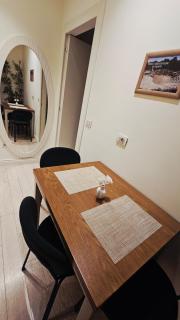 Top Center Apartment - 2