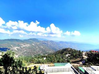 Skyline Luxury Apartments Murree - 9