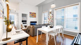 LiV MTL Main Plateau Urban Suites Near Downtown Montreal - 4