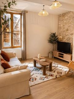 Appartement de charme au cœur du village de Montcuq - 1