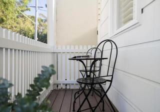 Renovated Brilliance in Bayside Albert Park - 8