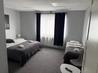 Tjarna Hotel - 5