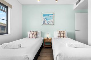 Zen Bayside - seaview - balcony - shared pool - 5