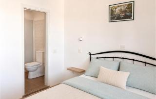 Lovely Apartment In Stomorska With Wifi - 2