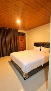 NATONGGI Homestay & Restaurant - 9