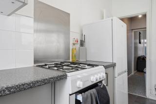 Cosy Home with free parking and Self Check in - 2
