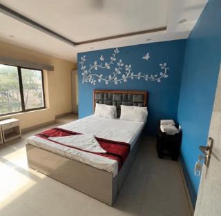 Hotel CLOUDS INN - 2