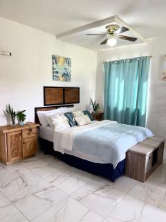 A Luxury Studio Near Beach, Golf and airport - 8