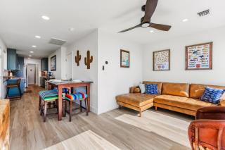 Castaways Retreat and Private Pier - 5
