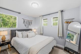 Sunset Bluff - Ocean Views, Hot Tub, Sleeps 9 - 5