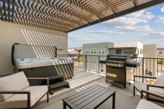Butter by the Beach condo - 8