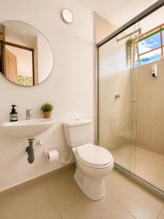 Casa Encantadora en Ubicación Perfecta - 4