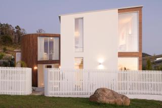 Pool Villa Bicheno - architecture, pool & sauna - 8
