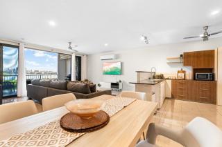Zen Bayline - pool - bay view - balcony - 7