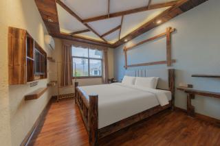 Yunshang Seasons East Gate Inn Near Zhangjiajie National Forest Park In Wulingyuan Spotless Rooms Friendly Service Standardized Management Good Value For Wulingyuan Visitors Near Charming Xiangxi Theatre - 4