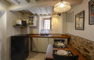 1 Bedroom Cozy Home In Corsanico - 4