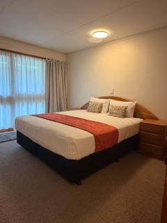 Riverside Town House - 3