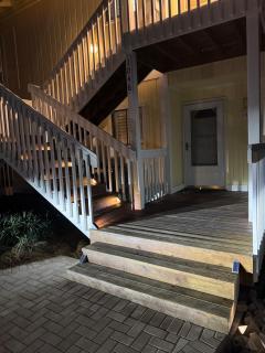 Waterfront Summer Vacay Free Private Beach Chairs & Umbrella Sleeps 5 - 9