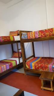 Surf and stay - 1