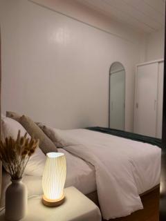 Urban Deca Suites - Batangas - Free Parking - Wi-fi - Netflix - Cozy - Near ALL - 2