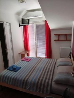 Mitko's Guest House - 4