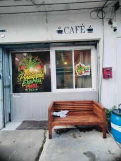 Pineapple Express hostel at BKK - 5