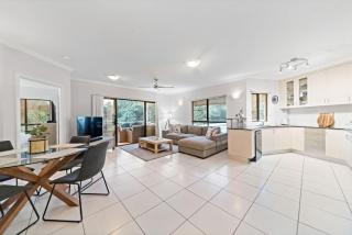Beachside 2 bed 2 bath unit - 1
